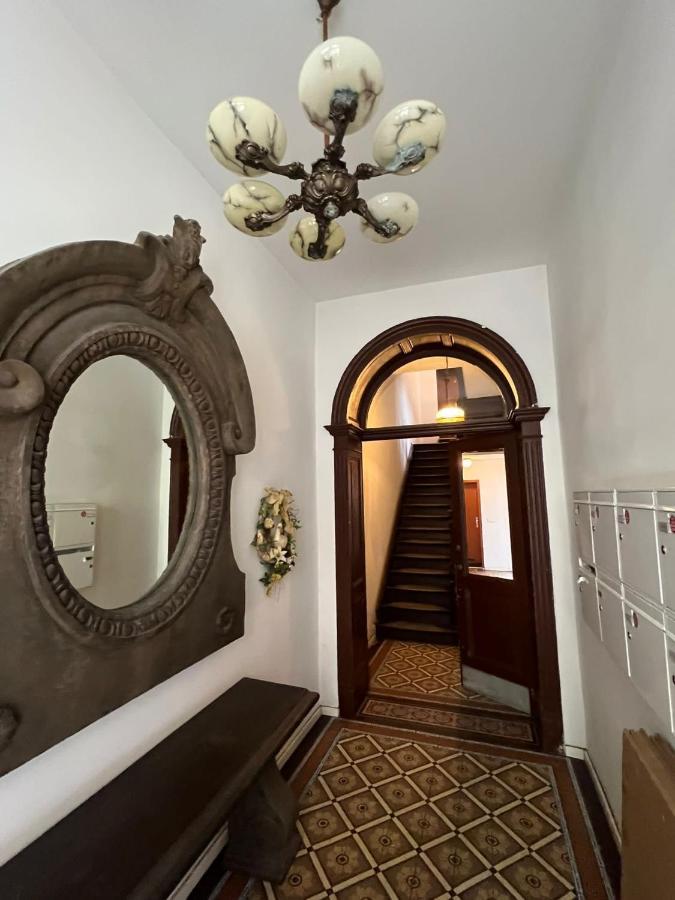 Retro Appartement Im Herzen Von Koeln Deutz Exteriér fotografie